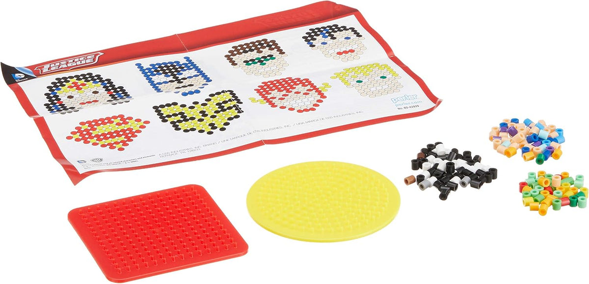 Perler Beads Justice League Fuse Bead Bucket Kit de actividades artesanales, 8504 piezas