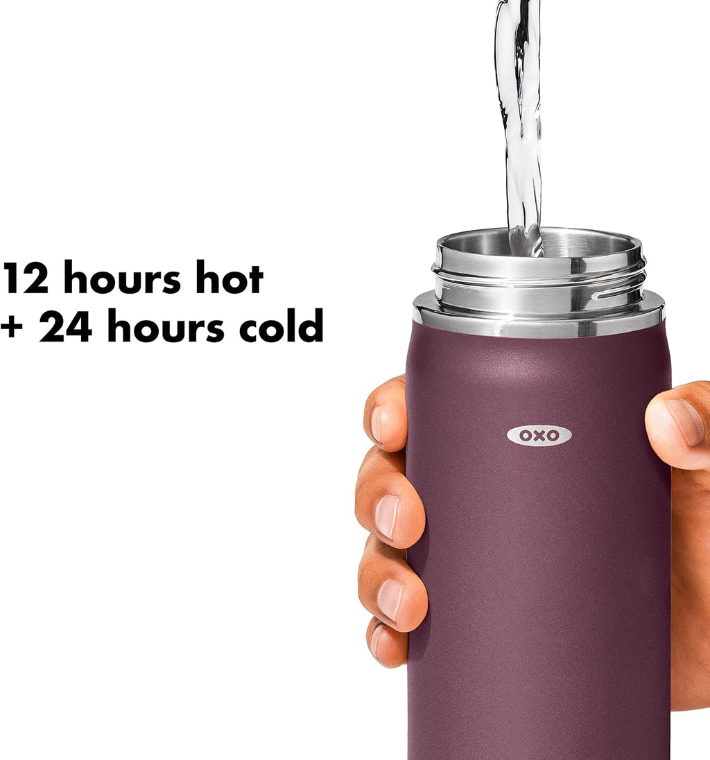 OXO Strive - Botella de agua de boca ancha de 24 onzas con tapa con popote, color granate morado