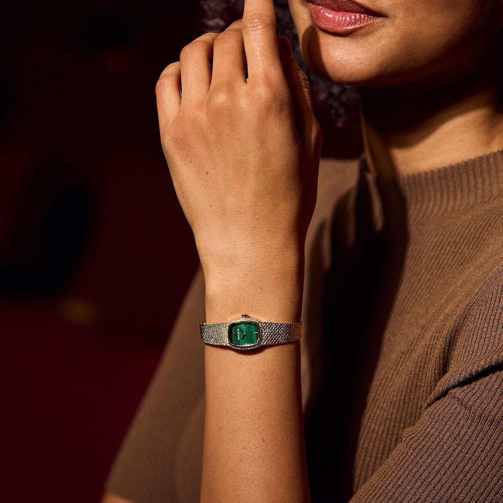 Bulova Diosa del Tiempo Verde Malaquita Reloj de Pulsera de Malla Dorada 0.669 in - 97L184