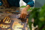 Ravensburger Escape Kids Puzzle - Whispering Woods - Rompecabezas de 368 piezas para niños - 12957 - Una experiencia de sala de escape en forma de rompecabezas