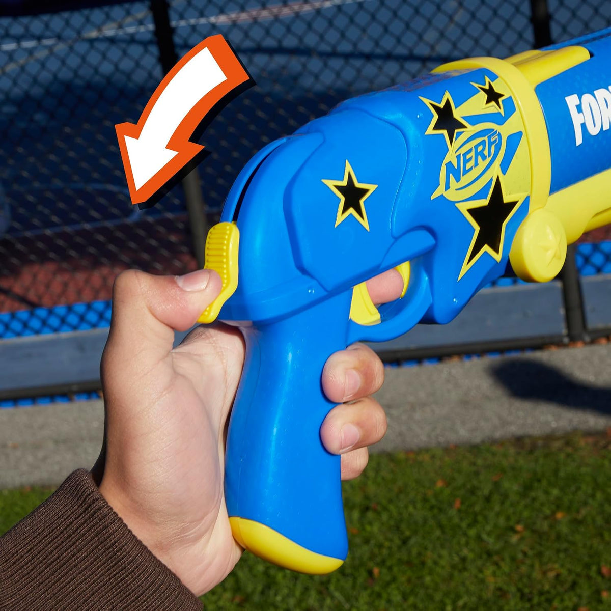 Nerf Fortnite Half Tone Hero Blaster, código de bonificación para desbloquear la envoltura de héroe de medio tono en el juego, carga de ruptura, 12 dardos Nerf Elite, regalos de Fortnite