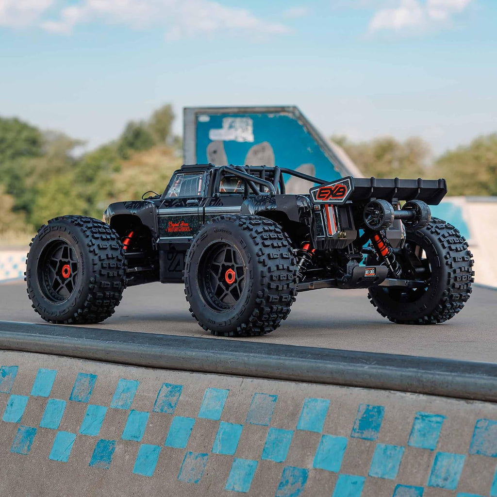 ARRMA Camión RC Outcast 4X4 8S BLX 1/5 Camión de Acrobacias Negro RTR (Transmisor y Receptor Incluidos, Batería y Cargador No Incluidos) ARA5810V2T1