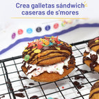 Duff Goldman - Juego de hornear de bricolaje para niños por Baketivity - Hornea deliciosas galletas sándwich de S'mores con ingredientes previamente medidos, la mejor actividad divertida familiar, gran regalo para niñas, niños, adolescentes y adultos