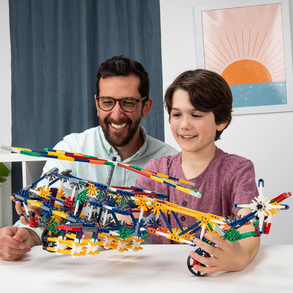 Conjunto de fichas para armar más de 100 modelos, de K'NEX