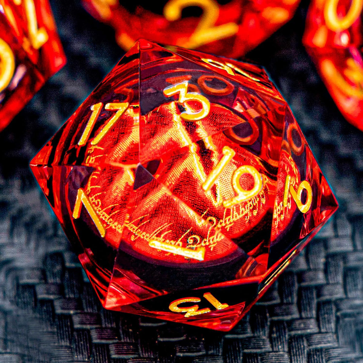 ARUOHHA DND Dados de Resina Gazes Eye Dados de Núcleo Líquido Flaming Juego de Dados RPG de Borde Afilado con Caja de Regalo, Juego de Dados Poliédricos D y D Compatibles con Dungeons Dragons Juegos