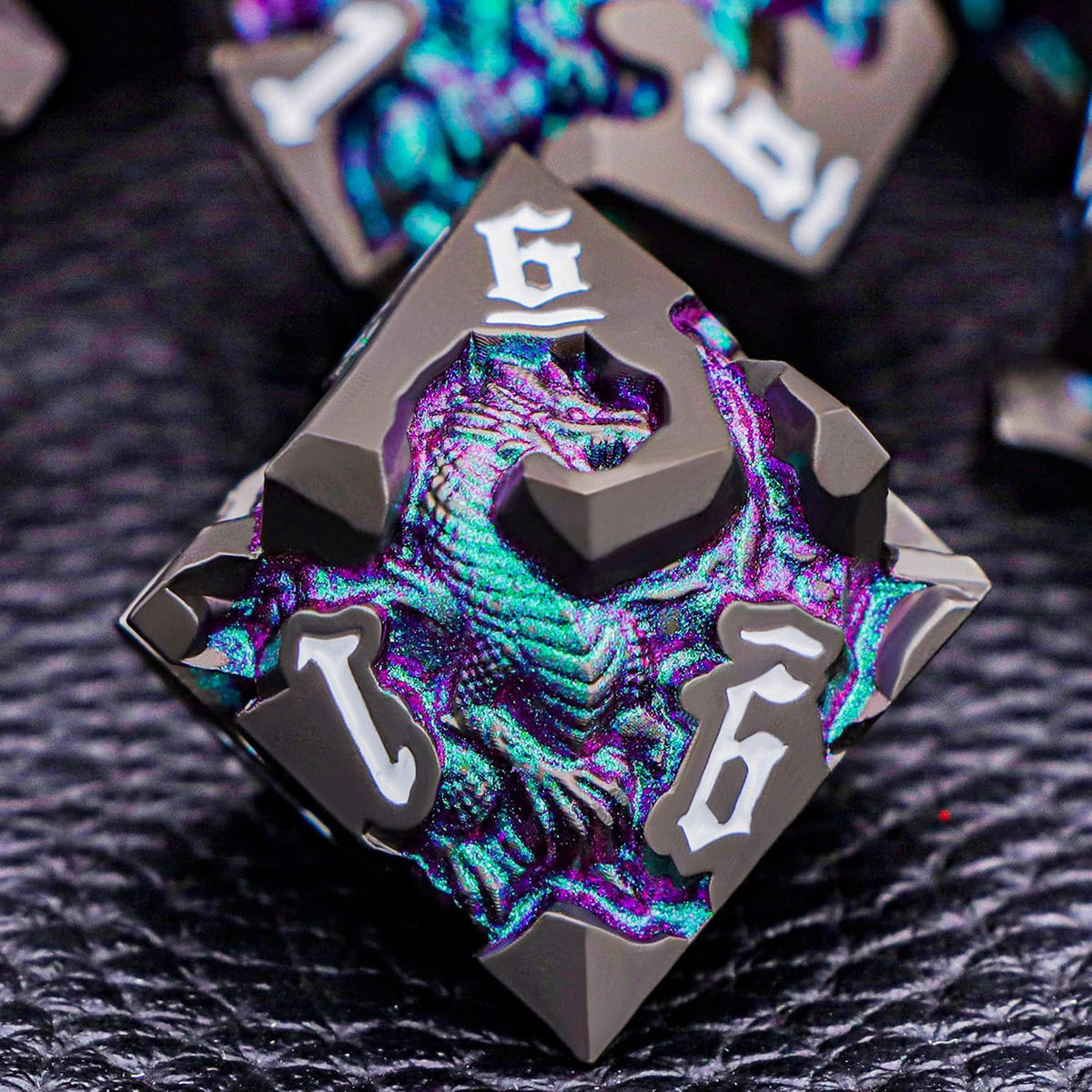Juego de dados DND de dragones 3D con caja de regalo, dados D y D de metal para uso con juegos de rol D&D, juego de dados poliédricos de mazmorras D20 D12 D10 D8 D6 D4 (morado verde)