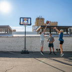 Lifetime NBA New York Knicks - Aro de baloncesto portátil, altura ajustable de 7.5 a 10 pies, tablero de fusión inastillable de 44 pulgadas, base con ruedas