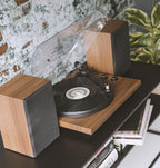 Crosley Tocadiscos C62C-WA con altavoces, nogal