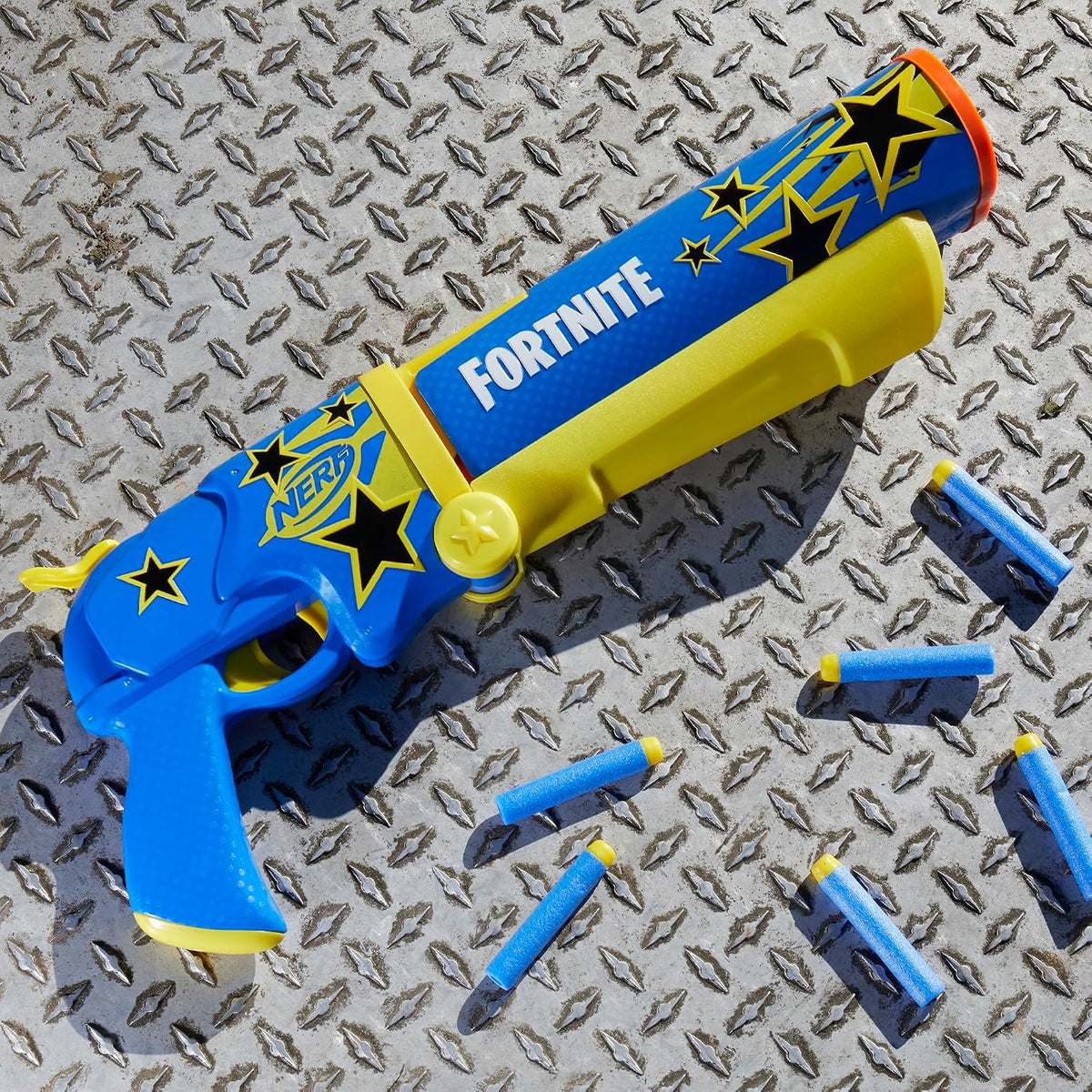 Nerf Fortnite Half Tone Hero Blaster, código de bonificación para desbloquear la envoltura de héroe de medio tono en el juego, carga de ruptura, 12 dardos Nerf Elite, regalos de Fortnite