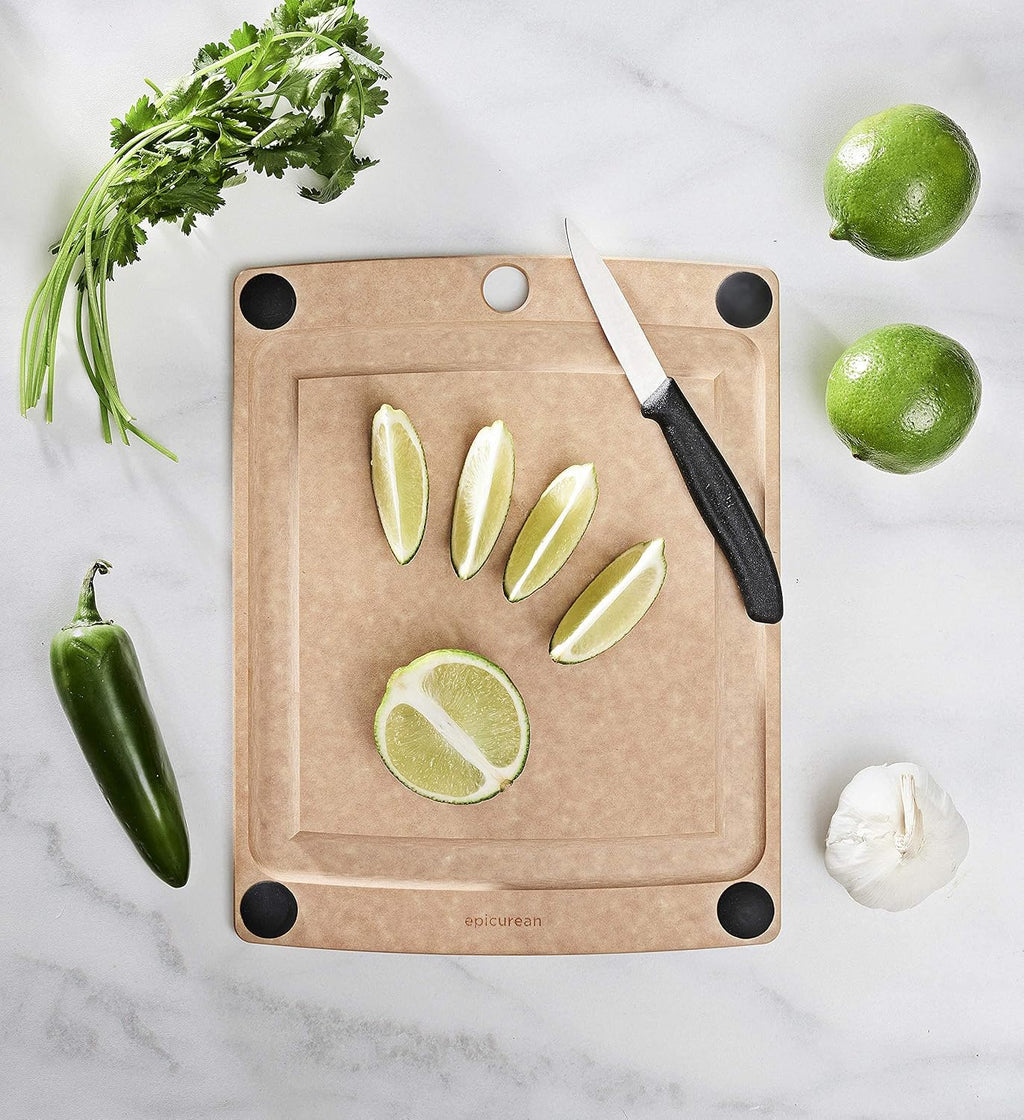 Epicurean Tabla de cortar todo en uno con pies antideslizantes y ranura para jugos, 11.5 x 9 pulgadas, natural/negro