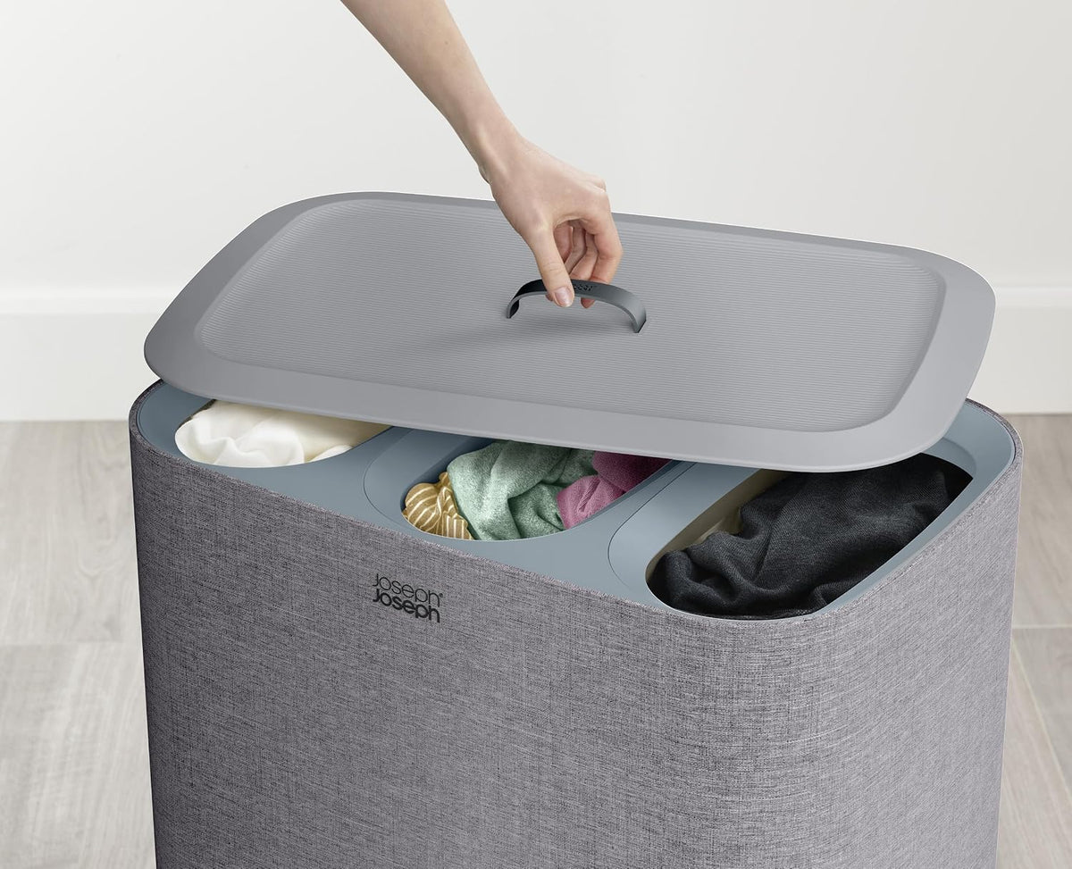 Joseph Joseph Tota Trio 90 litros/23.8 galones Cesta de lavandería con separación y tapa, 3 bolsas de lavado extraíbles con asas - Gris