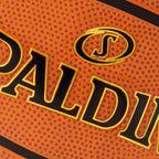 Spalding Balones de baloncesto de goma para exteriores | Cubierta de goma de rendimiento diseñada para jugar al aire libre | Varios tamaños y colores