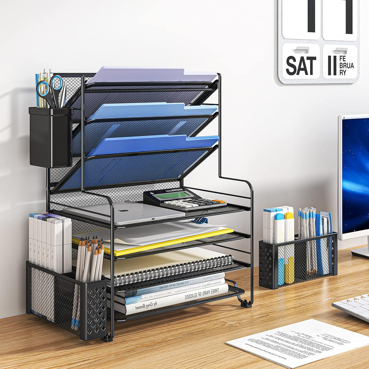 Simple Trending - Organizador de archivos de escritorio de 7 niveles, organizador de bandejas de papel tamaño carta con soporte para bolígrafos y canasta colgante de metal, negro