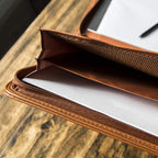 Cossini portafolio comercial / portadocumentos de cuero PU premium con cierre y funda interior para tableta de 10.1 pulgadas (Incluye: pad de escritura, calculadora, lapicera y eBook)