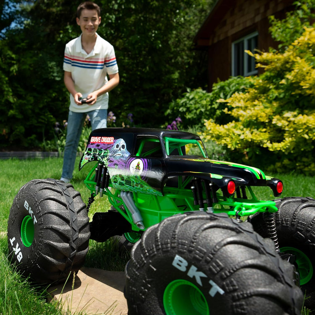 Monster Jam, Camión monstruo oficial Mega Grave Digger todo terreno, más de