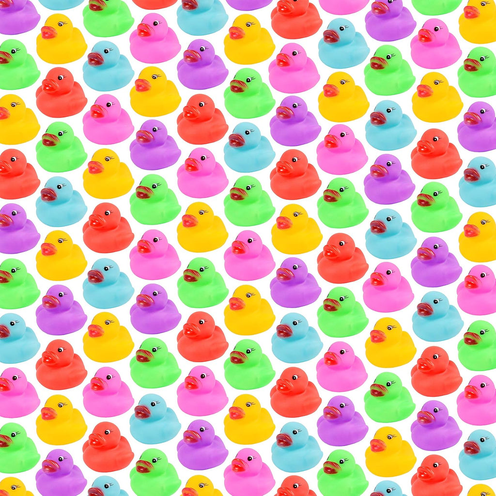 Paquete de 144 mini patos de goma, mini patitos de goma coloridos para el baño, flotan y chirriantes, juego de juguetes de piscina para recuerdos de fiesta, suministros de fiesta de cumpleaños