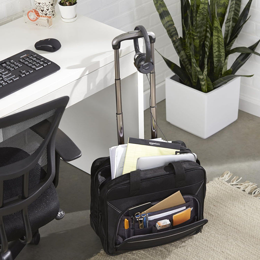 Amazon Basics Bolsa para portátil con ruedas de 15.6 pulgadas para viajes y negocios, maletín con ruedas, asa de bloqueo ajustable, color negro