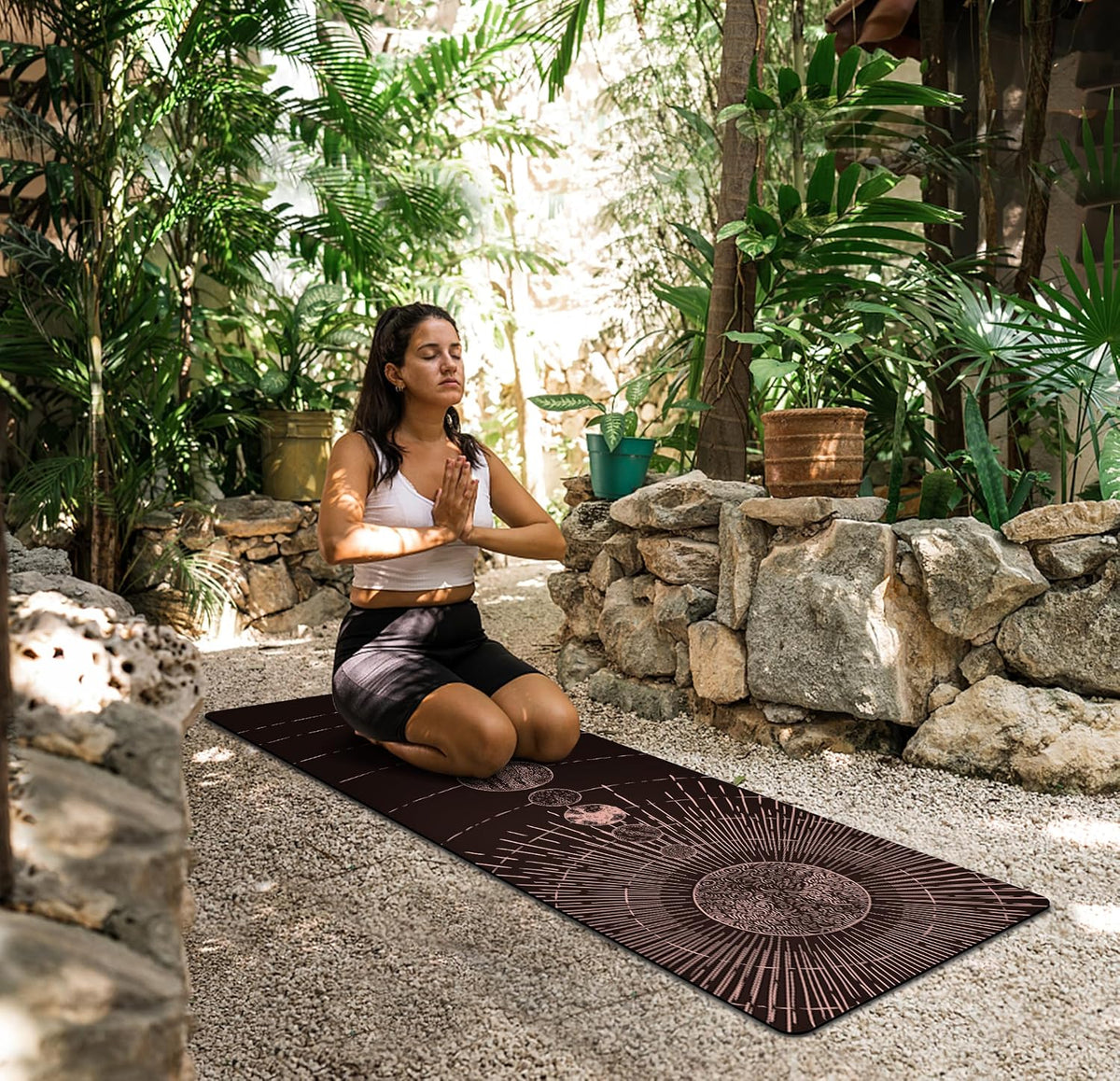 Esterilla de yoga de viaje impresa - Esterilla de ejercicios y entrenamiento de 1/16 de pulgada de grosor, antideslizante, con bolsa de transporte, plegable, ligera, de gamuza y goma natural