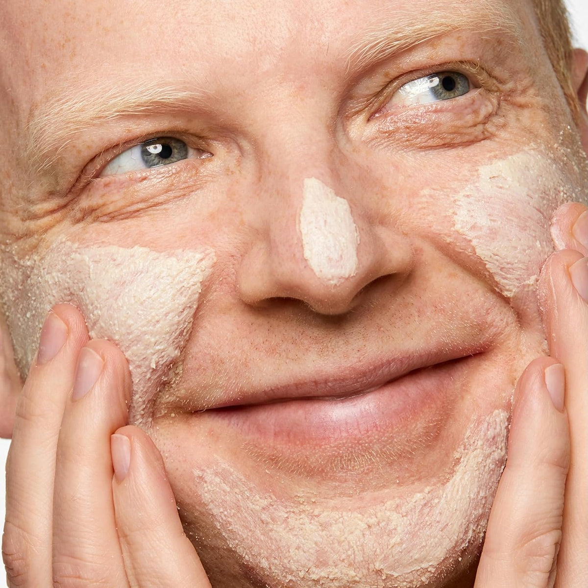 Clinique Exfoliante + limpiador facial con ácido salicílico con síl...