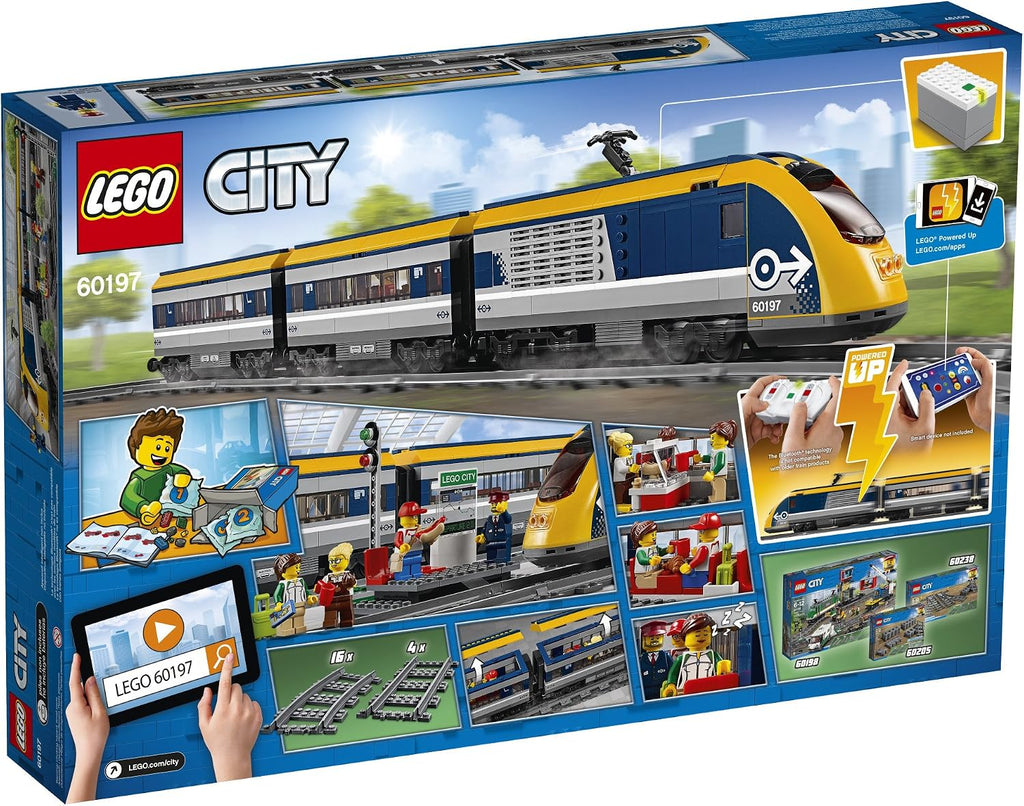 LEGO City Passenger Train 60197 - Juego para construir (677 piezas)