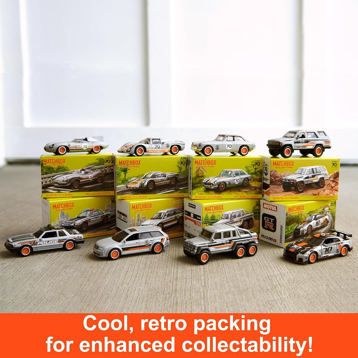 Matchbox Cars, juego de 8 autos fundidos a presión en escala 1:64 con decoraciones de primera calidad, incluyendo 1 vehículo exclusivo, neumáticos de agarre verdadero, acabado en tono platino