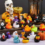 JOYIN 24 piezas de juguetes de baño de patos de Halloween, patos de goma de Halloween a granel para recuerdos de fiesta, mini patitos para bañera de bebé, juguetes para dulce o truco, rellenos de
