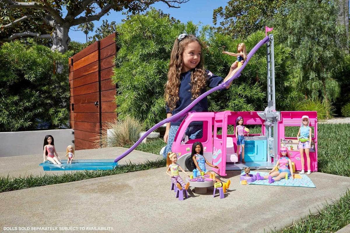 Barbie Camper, juego de muñeca con 60 accesorios, tobogán de 30 pul...