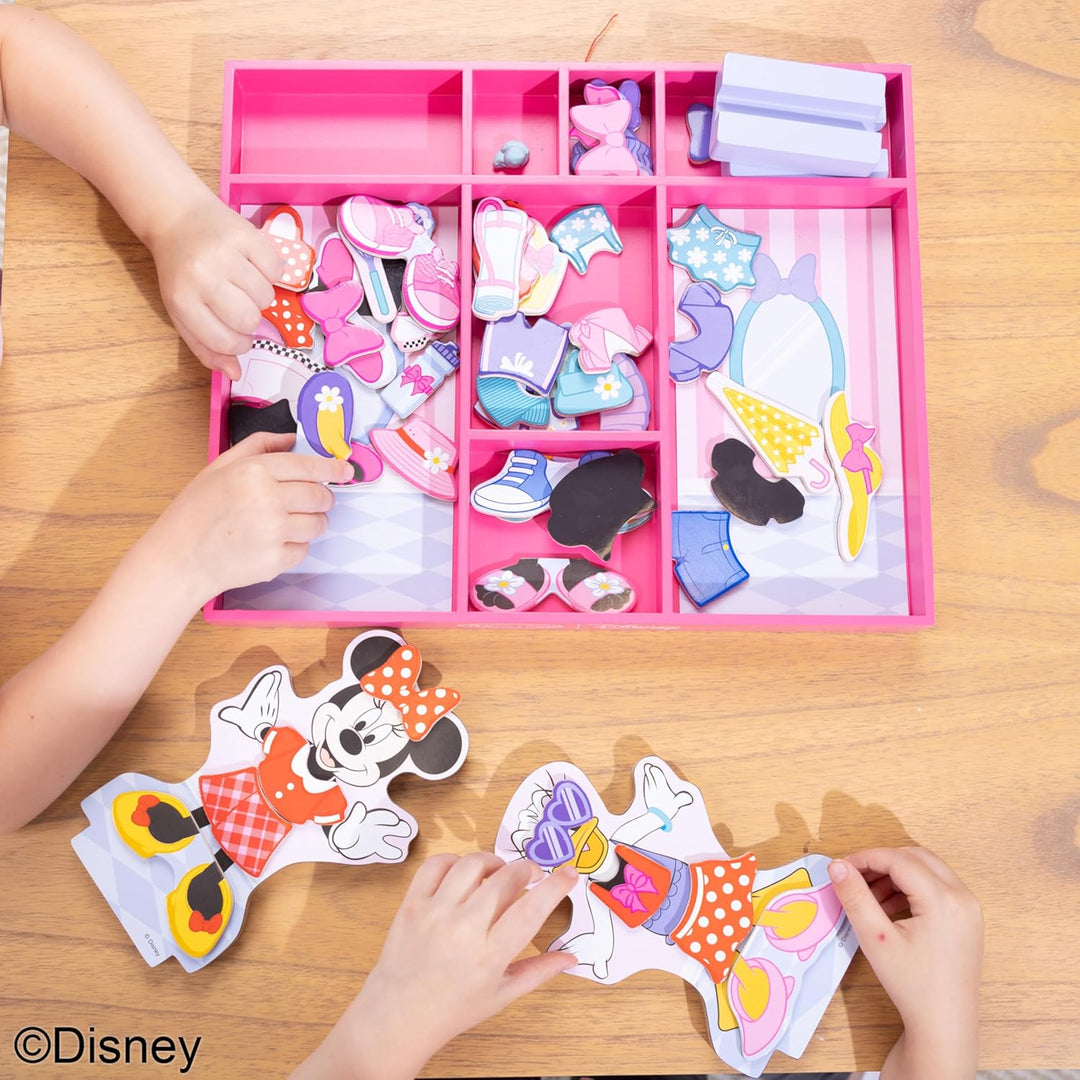 Melissa Doug Disney Minnie Mouse y Daisy Duck Vestidor