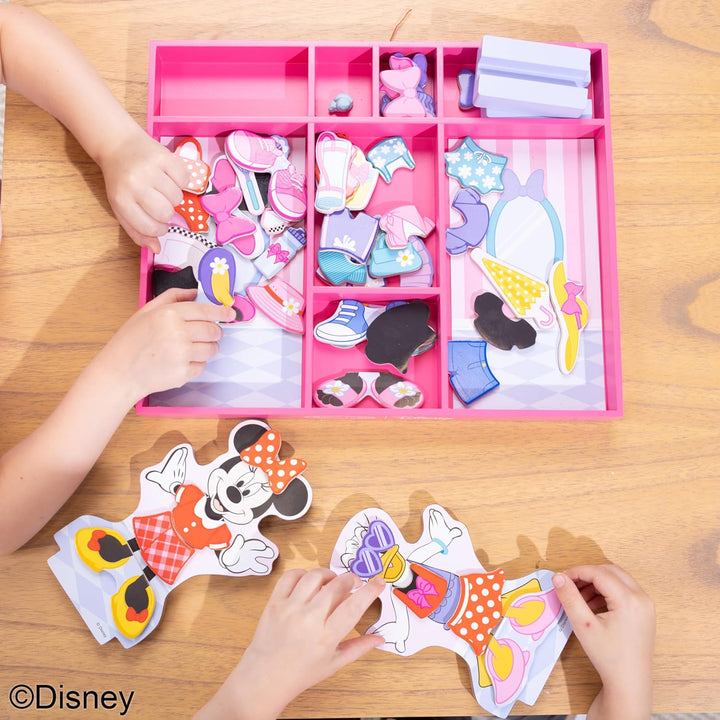 Melissa Doug Disney Minnie Mouse y Daisy Duck Vestidor
