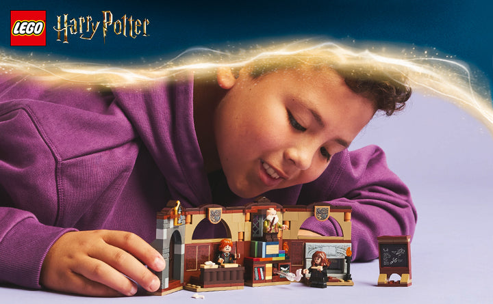 LEGO Harry Potter Hogwarts Castle Charms Class Building