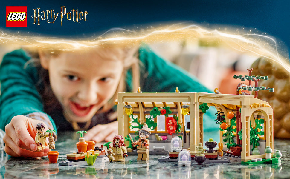 LEGO Harry Potter Hogwarts Castle Herbology Class -