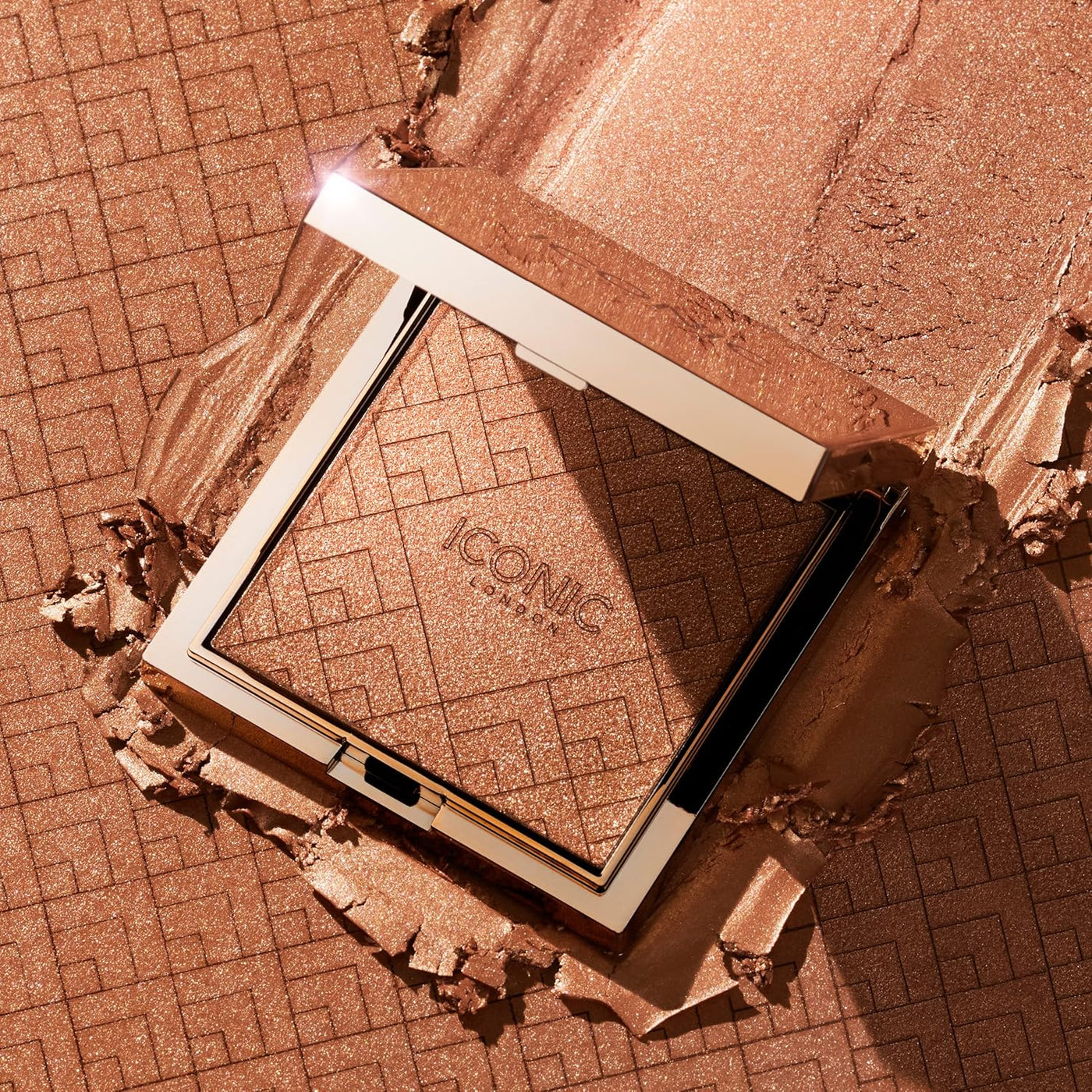 ICONIC LONDON Kissed by the Sun - Rubor, bronceador y resaltador mu...