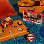 MGA's Miniverse Vinilo de música real (paquete de 2) Mystery Blind, 4 mini discos reproducibles por paquete, funda y llavero, coleccionistas, regalo, Britney Spears, Elton John, TLC