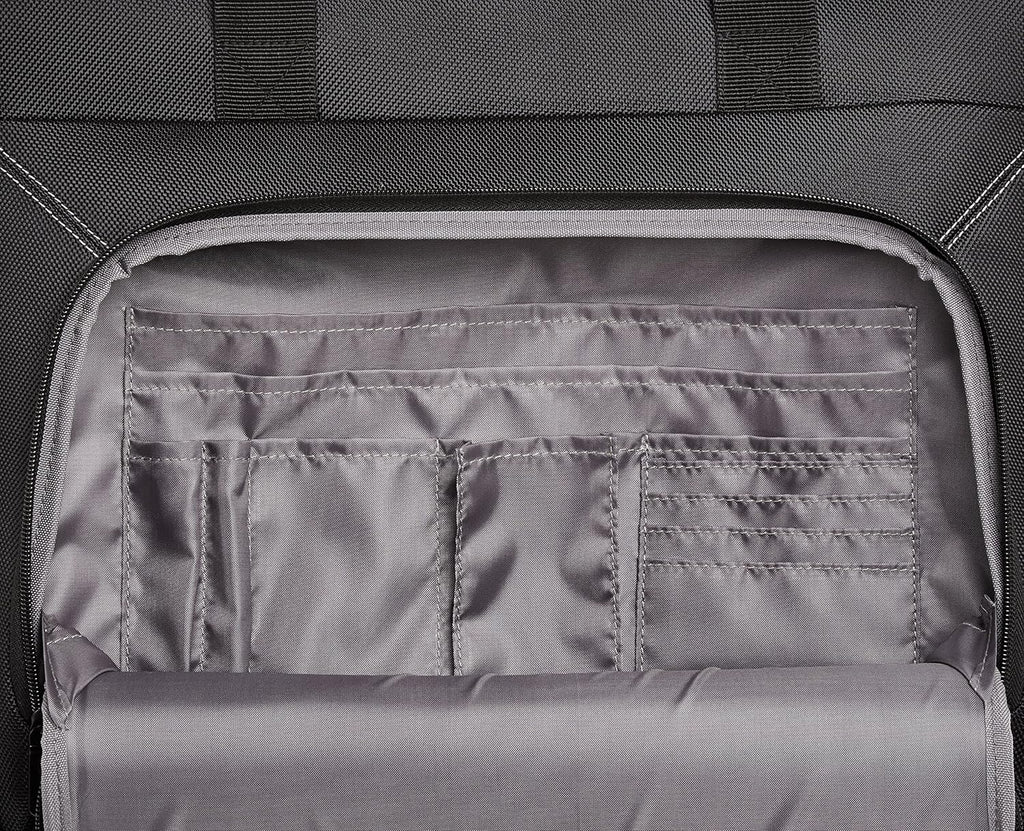 Amazon Basics Bolsa para portátil con ruedas de 15.6 pulgadas para viajes y negocios, maletín con ruedas, asa de bloqueo ajustable, color negro