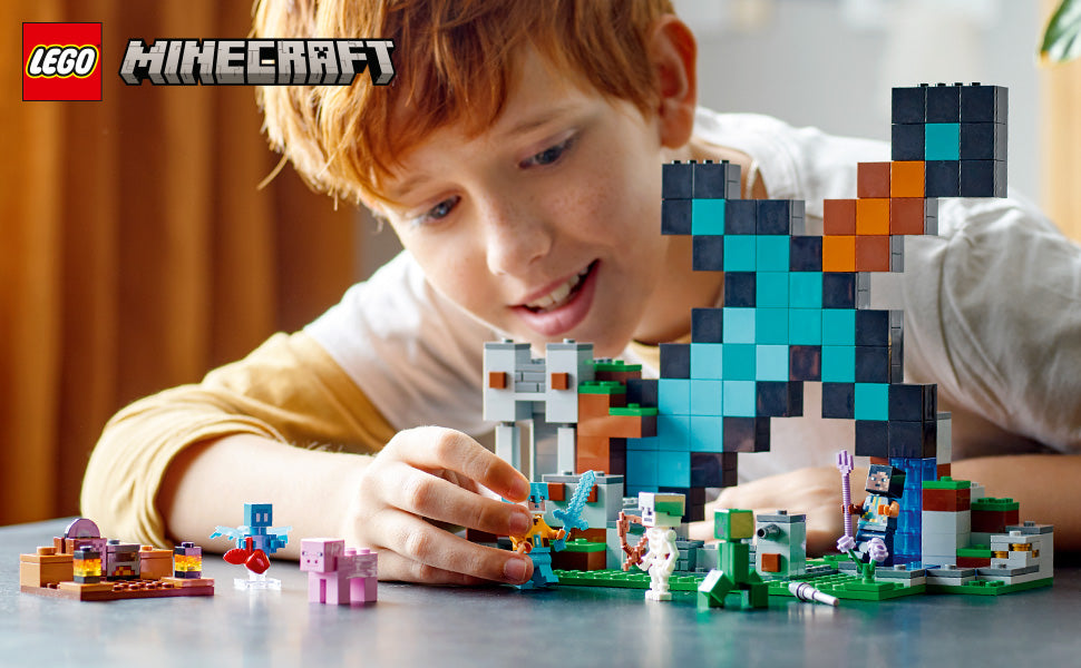 LEGO Minecraft The Sword Outpost 21244 - Juguete de